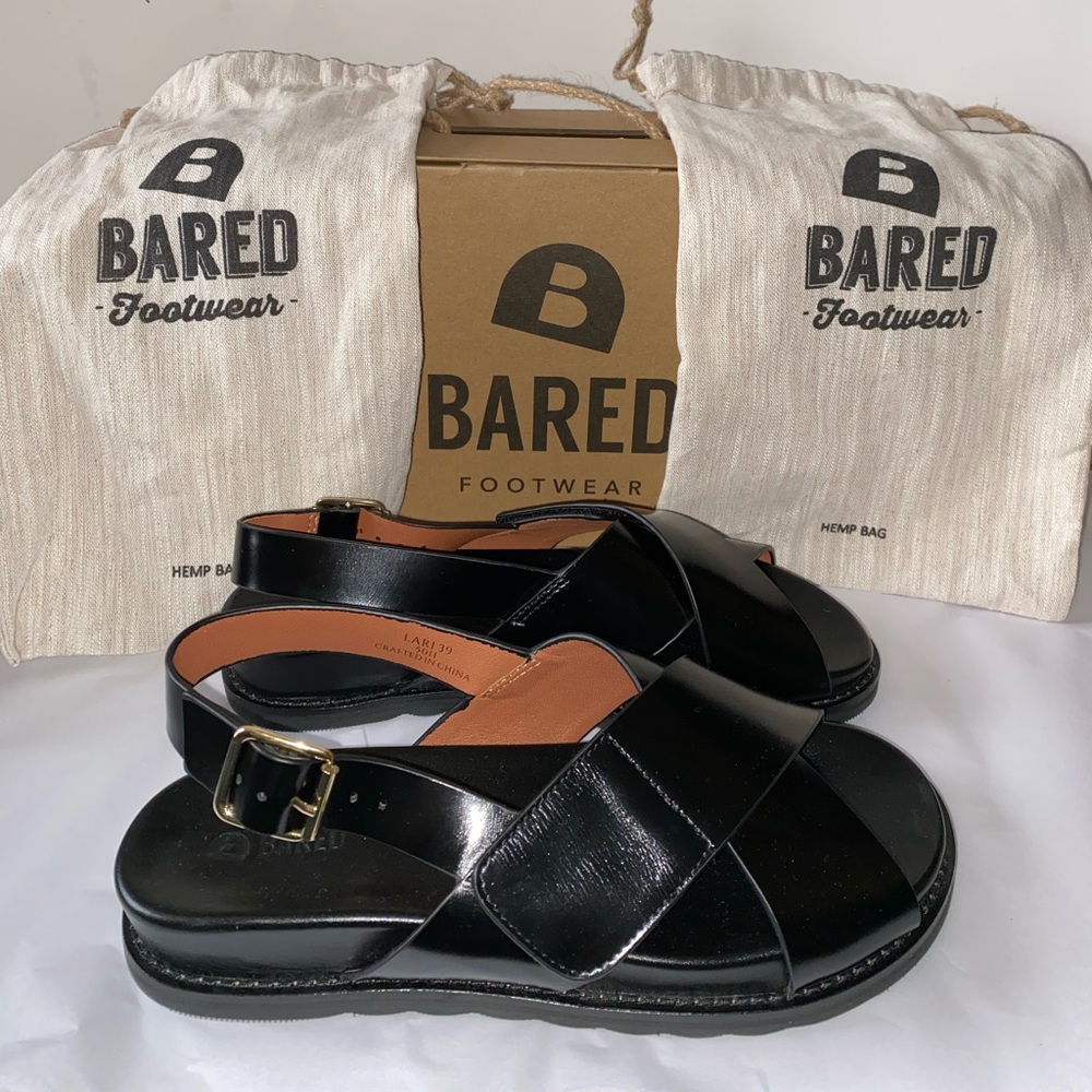 Bared Lari Leather Sandals